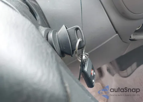 2000 Ford F-150 Work Series/Xl/Xlt from USA, damaged, VIN 2FTZX1727YCA85360